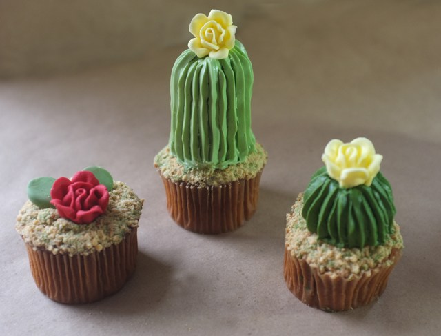 cactus cupcakes